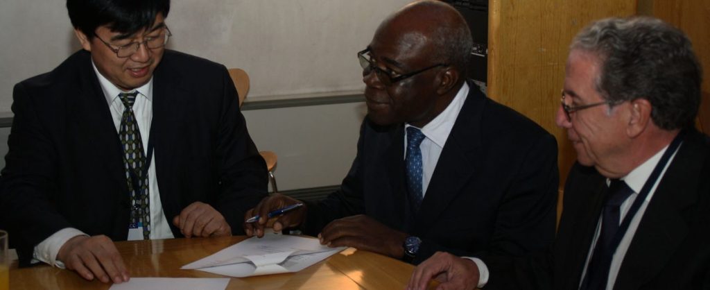 RCC2012_Firma_Convenio_04-1410x575